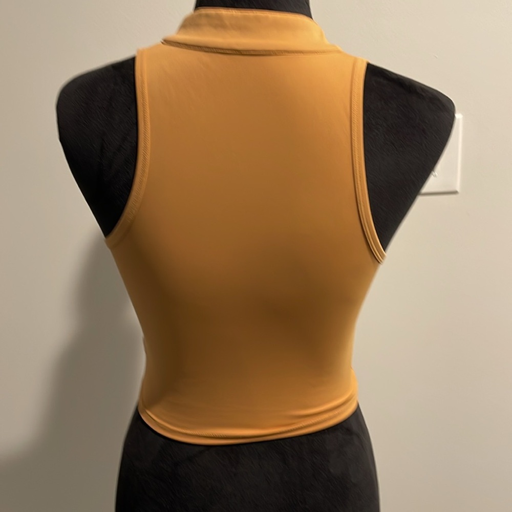 Alphalete tank top zip front - Picture 2 of 4